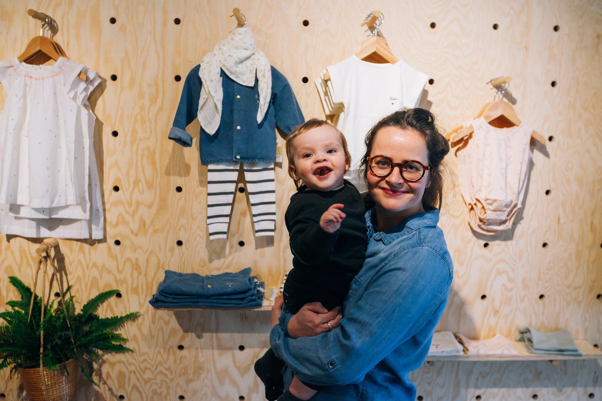 Anne, zaakvoerdster van baby en kid concept store Teddy in Gent